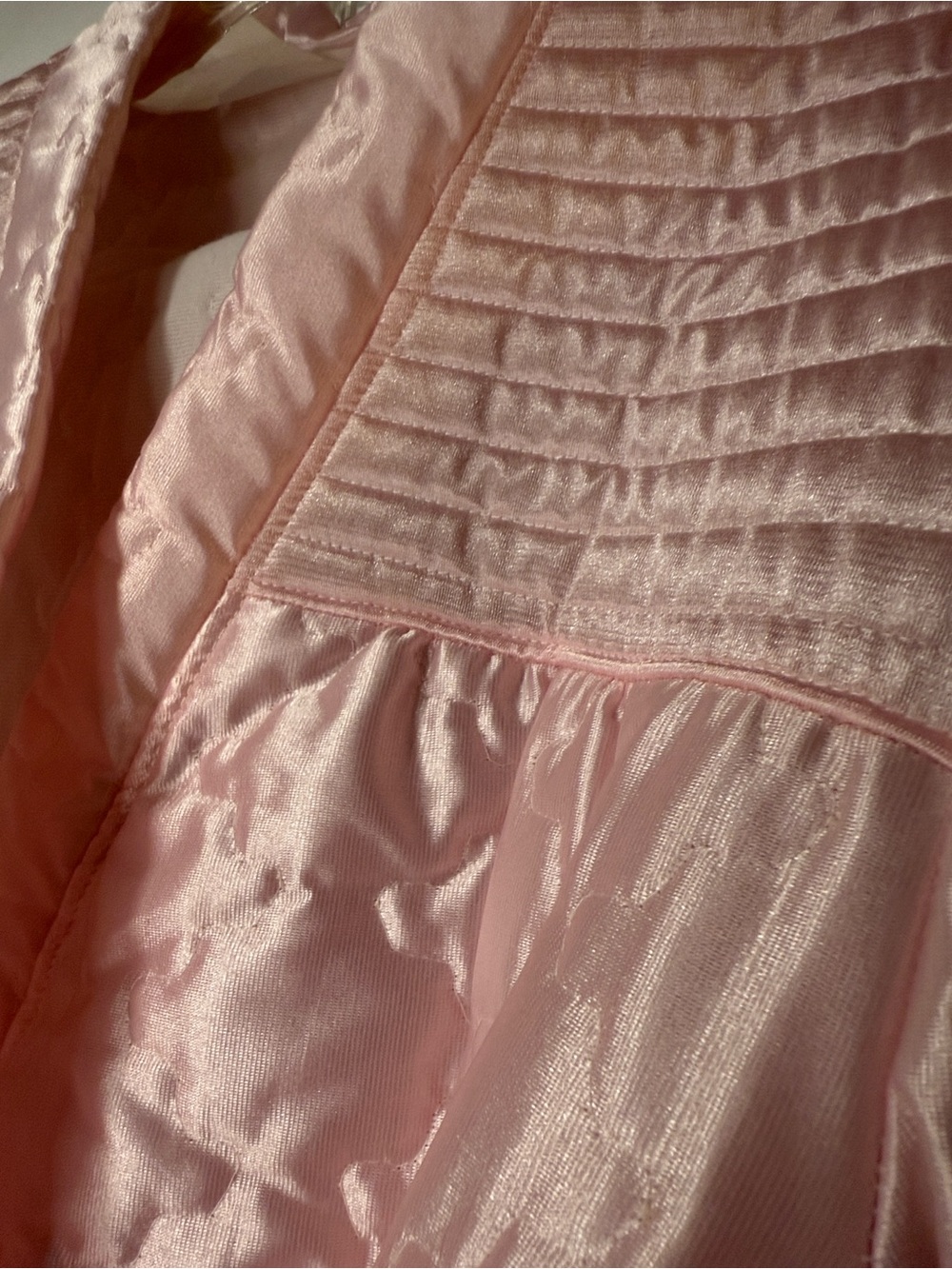 Vintage Cozy Quit Pink Robe - Picture 6 of 9